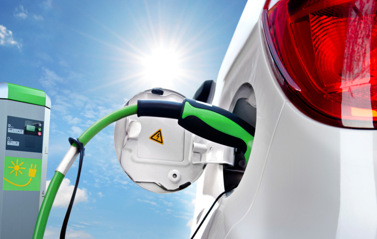 The Benefits of Gas vs. Electric Cars - Smarty Cents